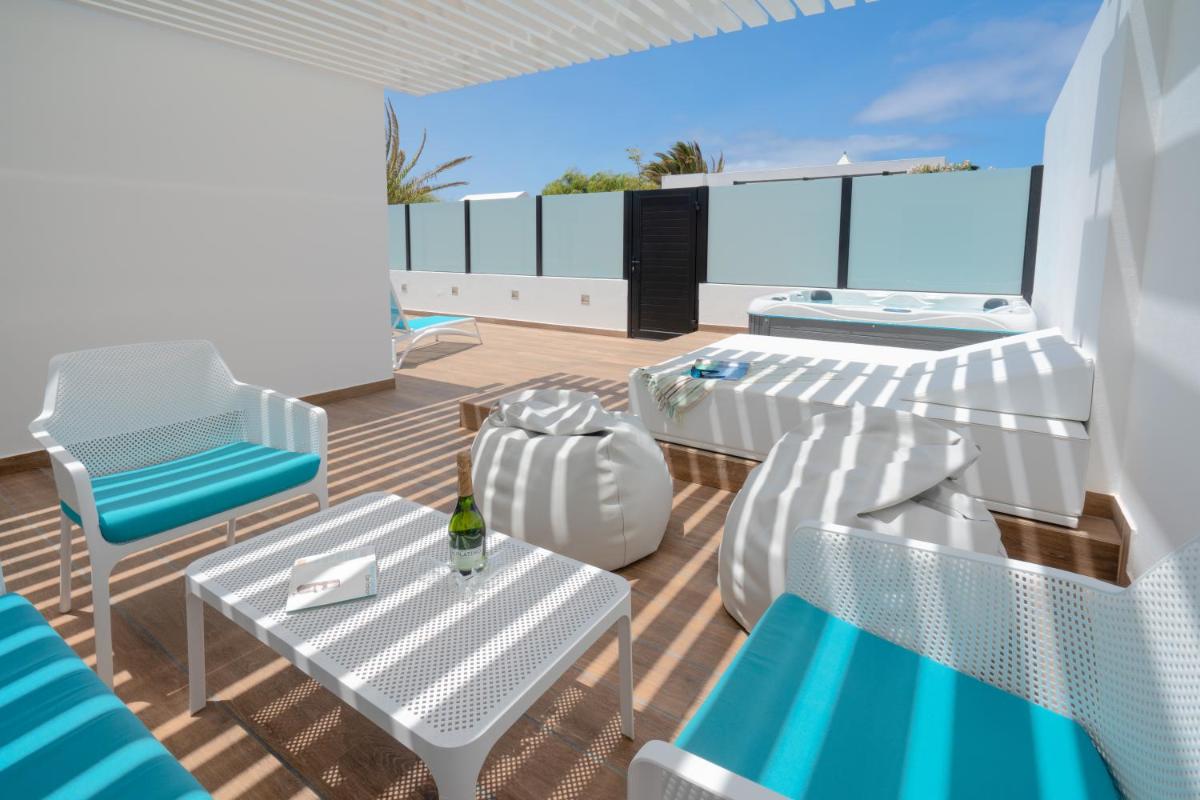Un balcón o terraza de Relaxia Lanzasur Club - Aqualava Water Park