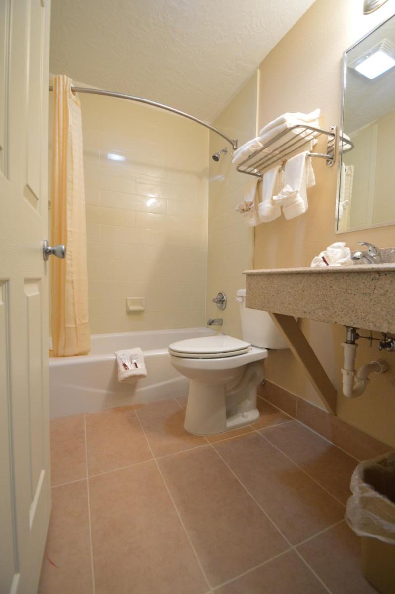 Executive Inn Snyder - Housity
