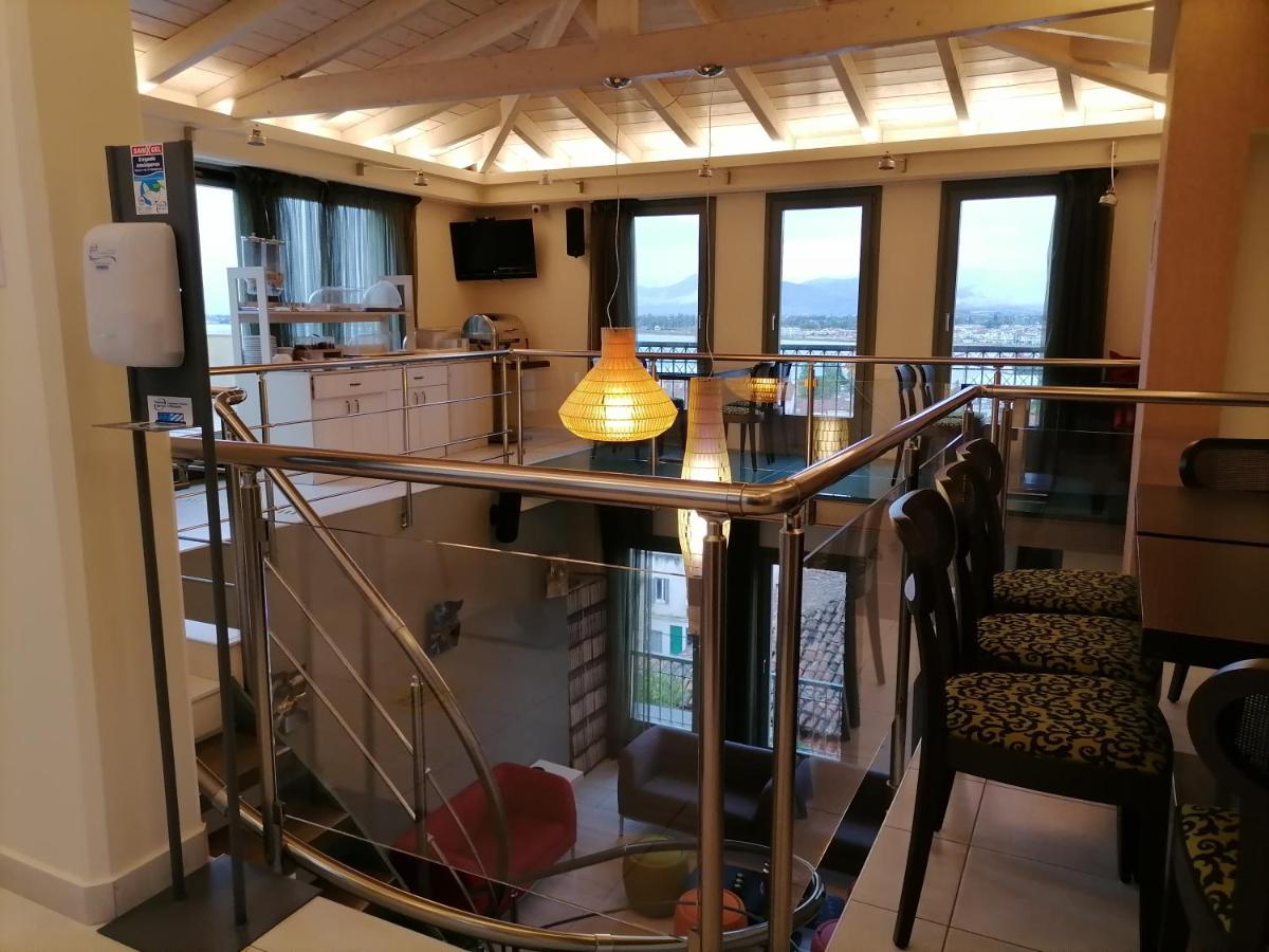 Amfitriti Palazzo - Housity