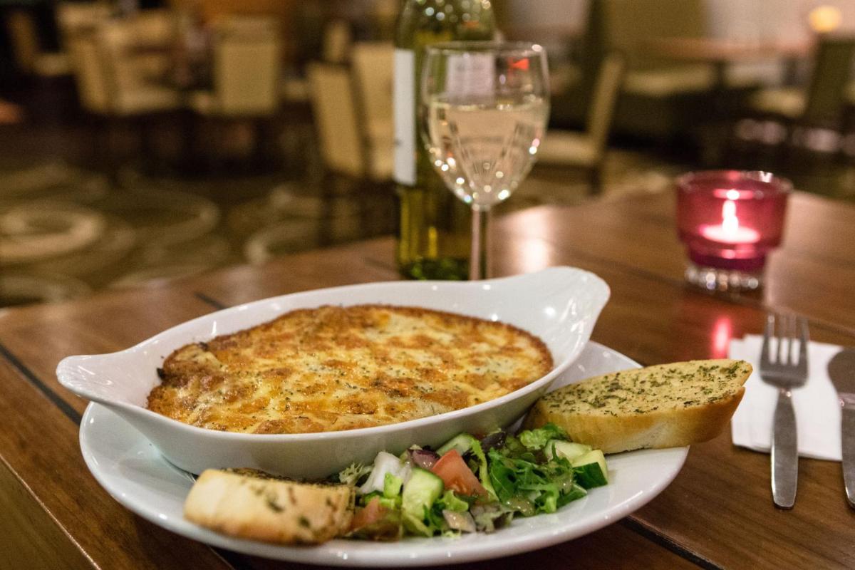 Holiday Inn Express Colchester, an IHG Hotel - Housity