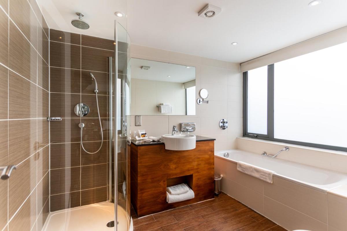 Holiday Inn Newcastle-Jesmond, an IHG Hotel - Housity