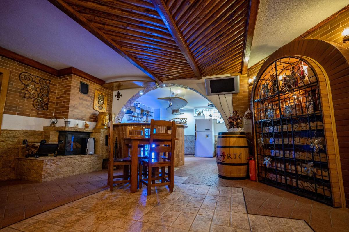Pensiunea Sura Dacilor - Alex - Housity