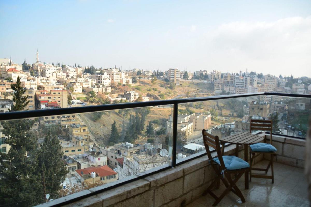 The Y Hotel - Housity