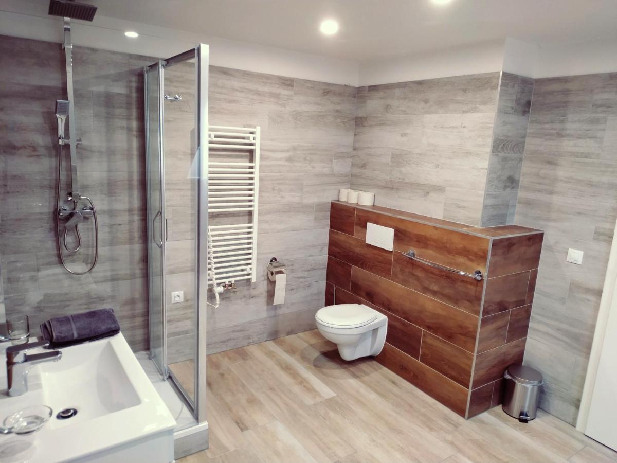Pension Delicato - Housity