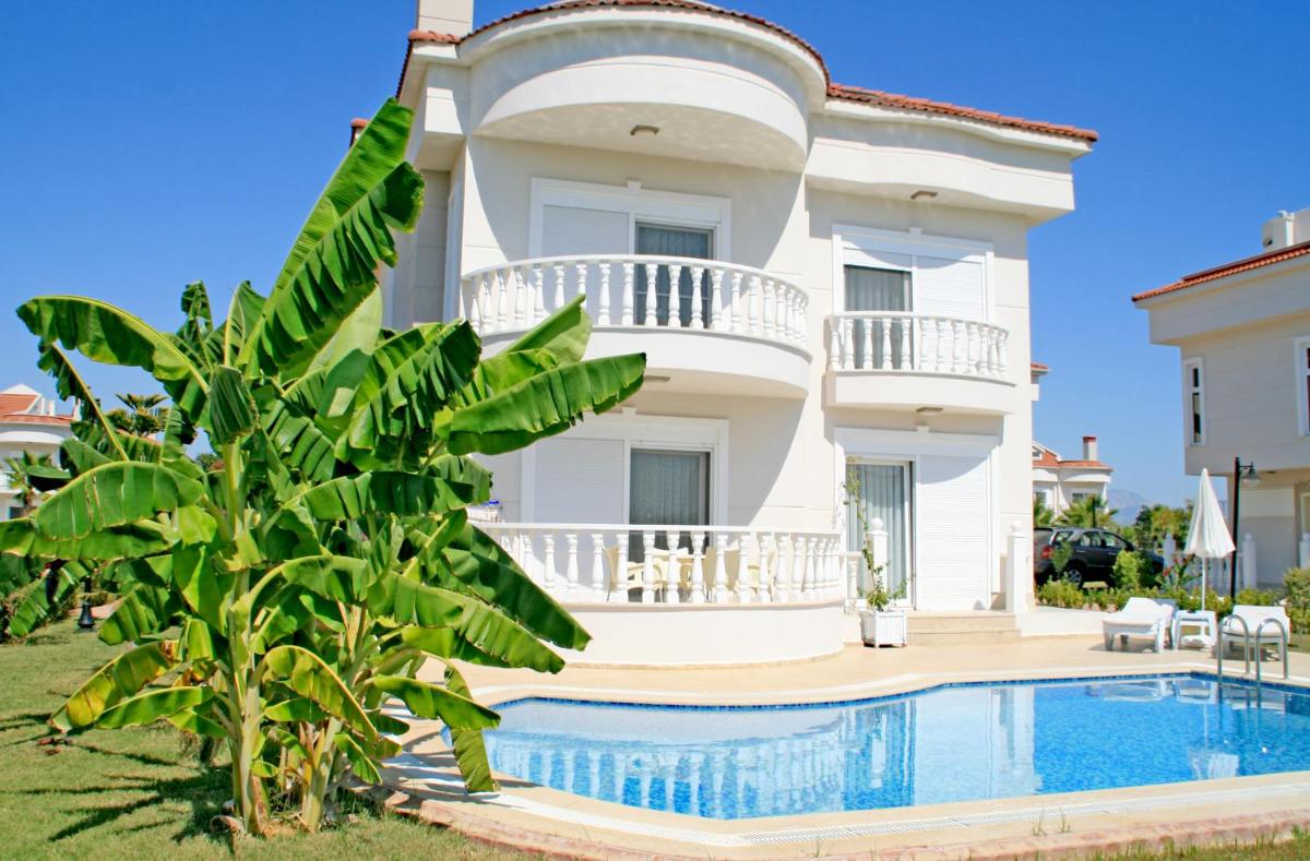 Belek Golf Village - Villa with private pool - Housity