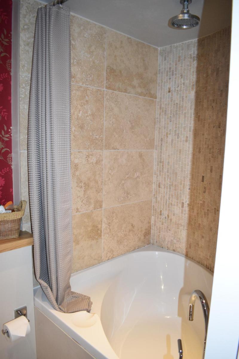 Suitetrails - Middle Farm Villa B&B
