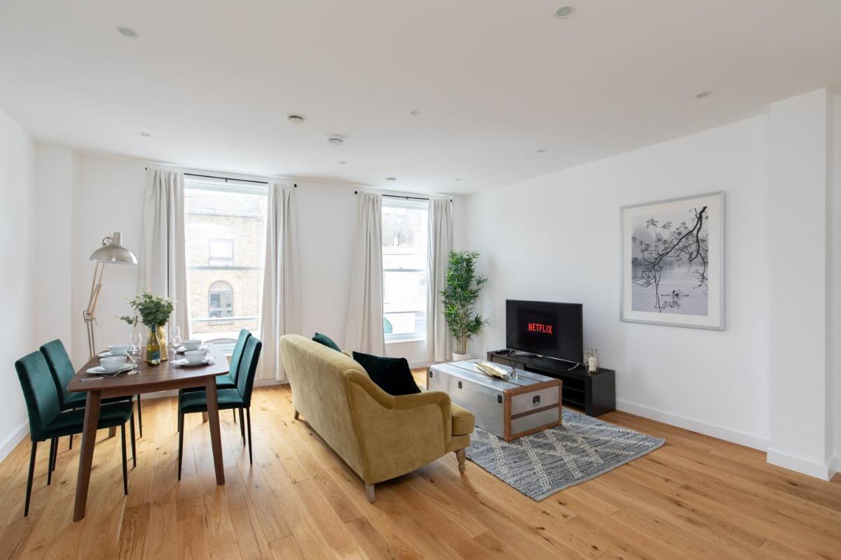 London City Apartments - Luxury and spacious apartment with balcony - Housity