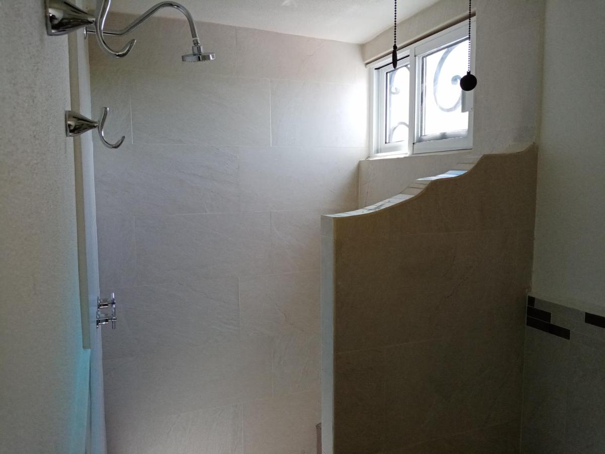 Casa Margarita Rooms available - Housity