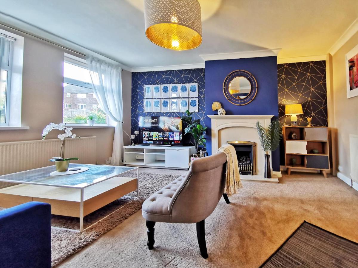 Noknokstay-Highstone House,4 Bedrooms, Garden with Parking, Great for Longer Stay - Housity