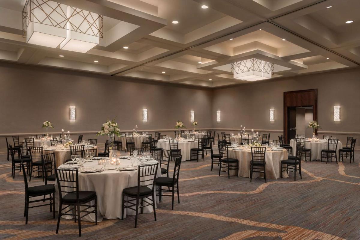 Hyatt Regency Louisville - Housity