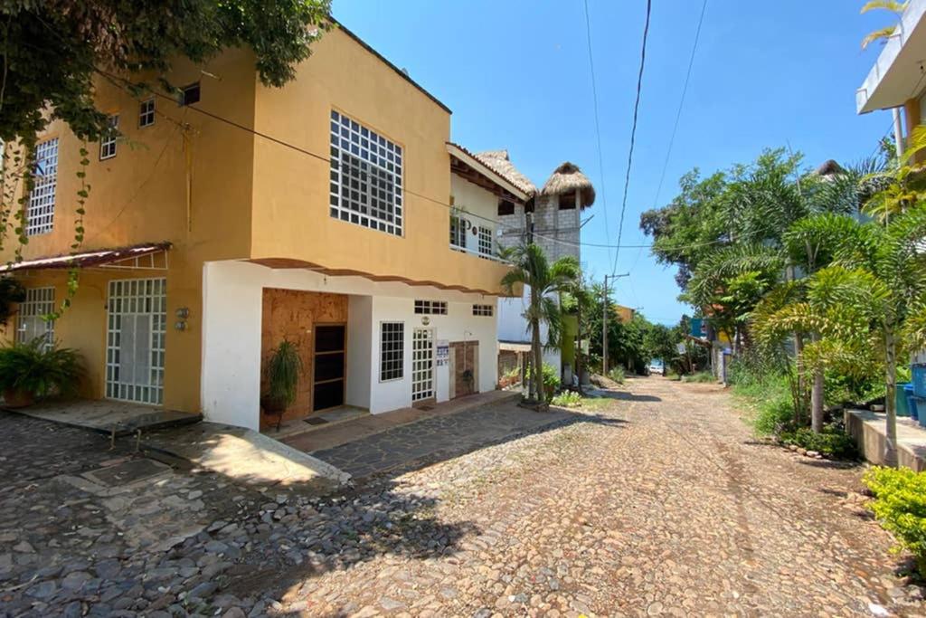 Chacala Sol y Luna 6 pax con ALBERCA a solo 50 mts de playa - Housity