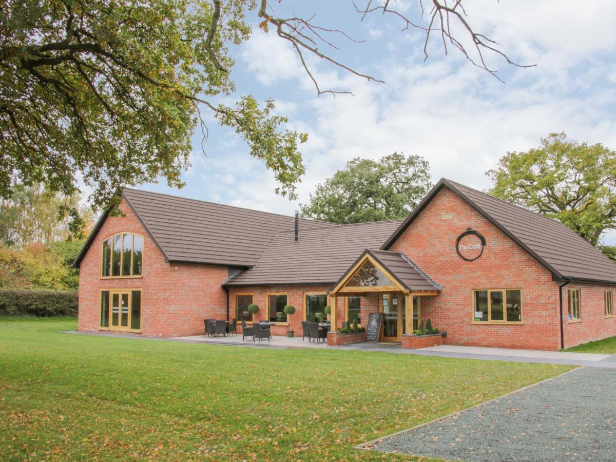 Callow Lodge 15 - Housity