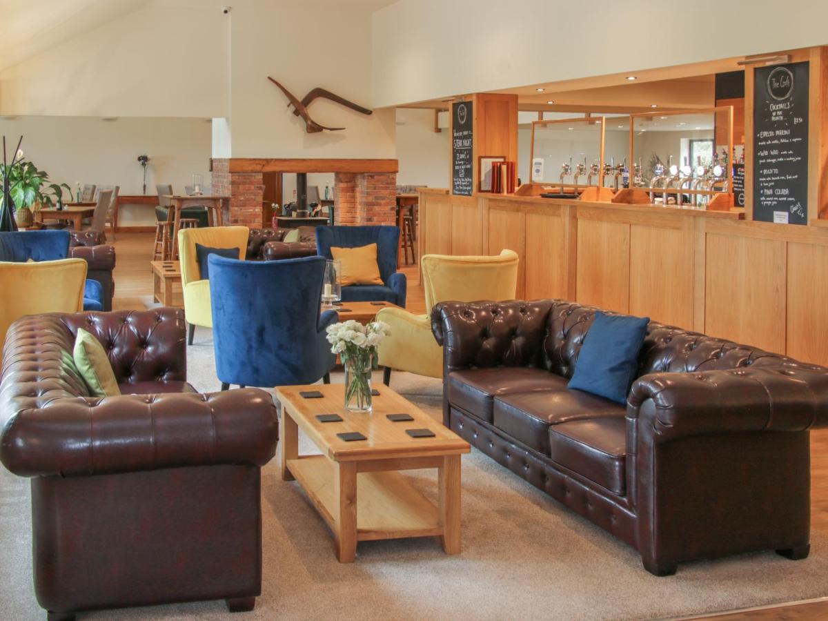 Callow Lodge 15 - Housity