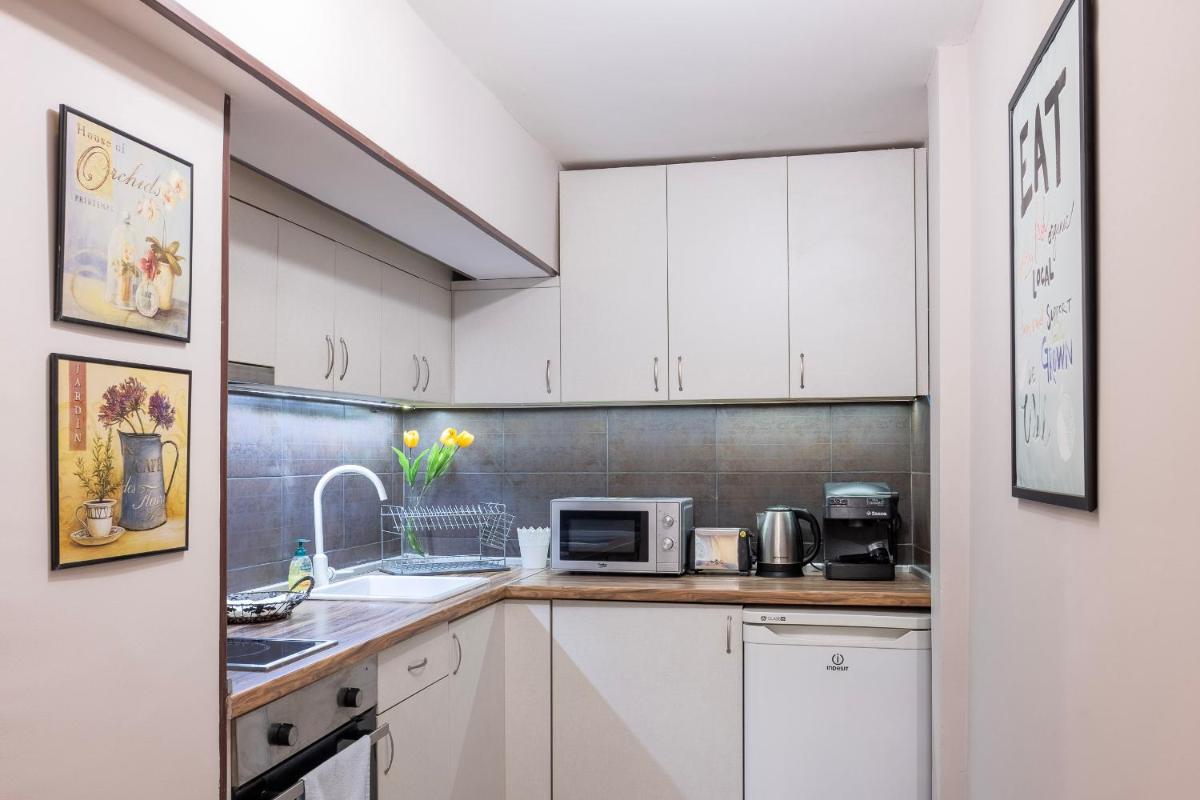 Central & Beautiful Apartment - Perfect Location - Housity