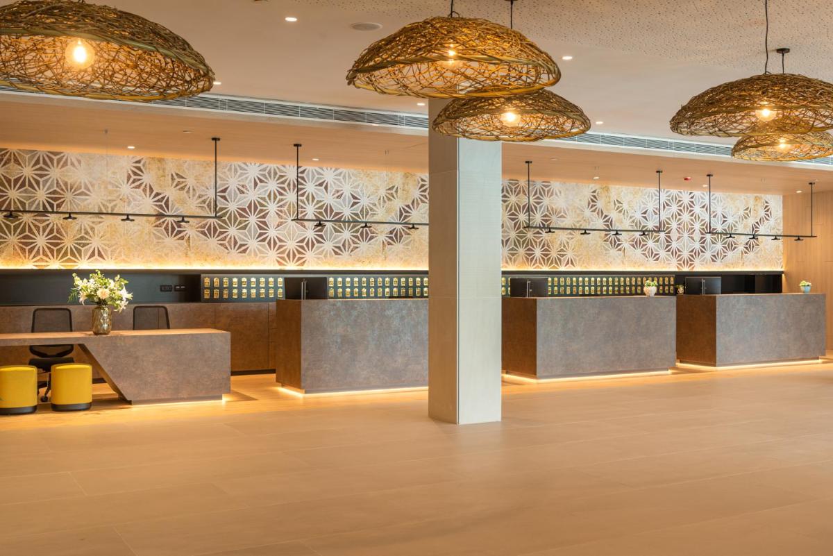 Imagen de la galería de L'Azure Hotel 4* Sup, en Lloret de Mar