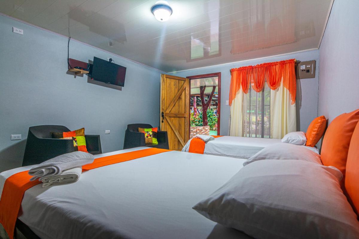 Rio Celeste Springs Blue Lodge - Housity