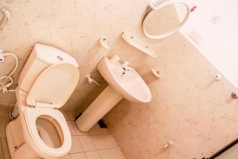 Larn's Villa Hotel & Apartment - Housity