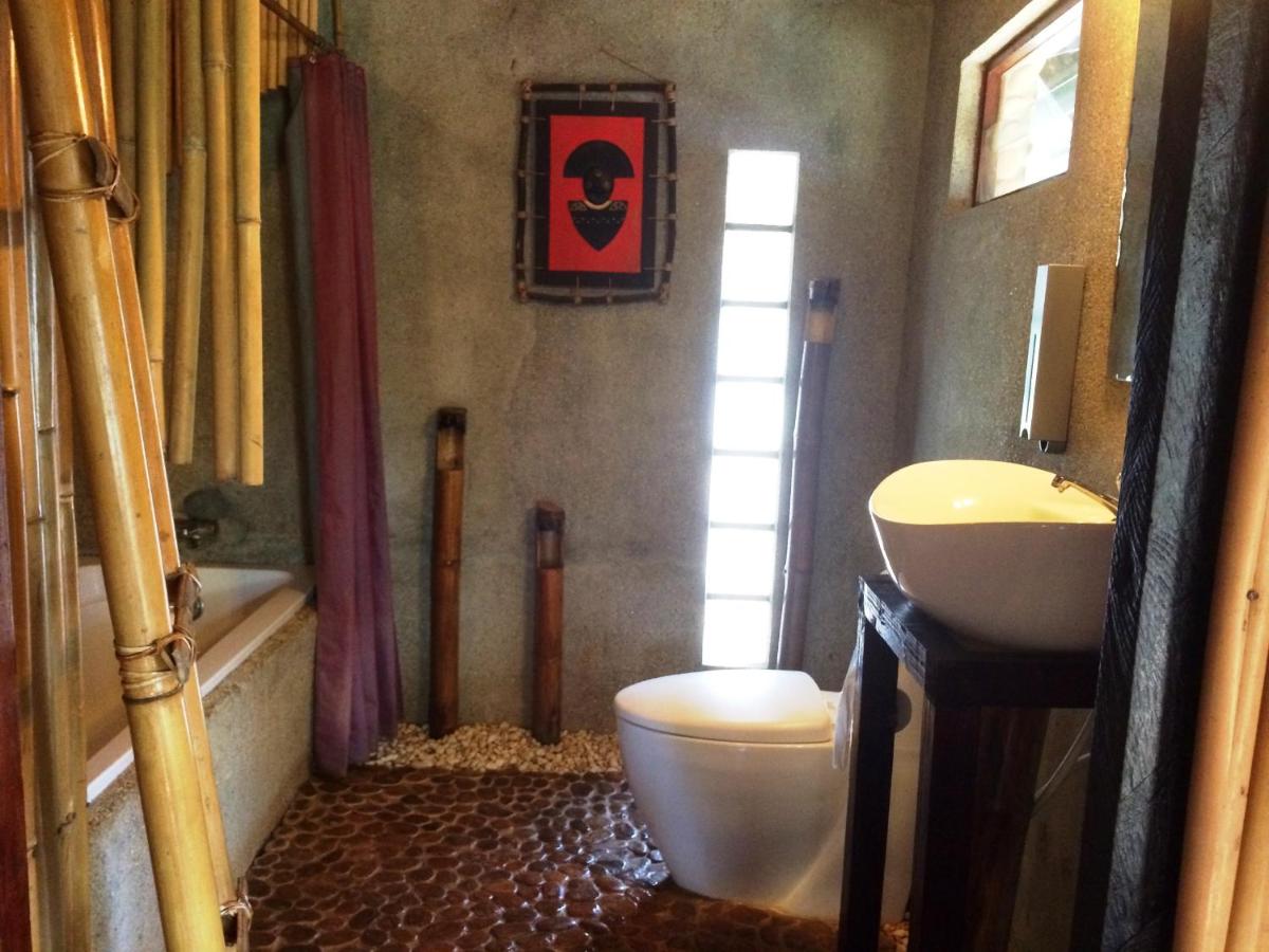 The Village House - Housity