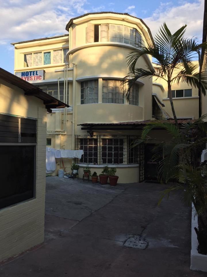 Hotel Mayesstic - Housity