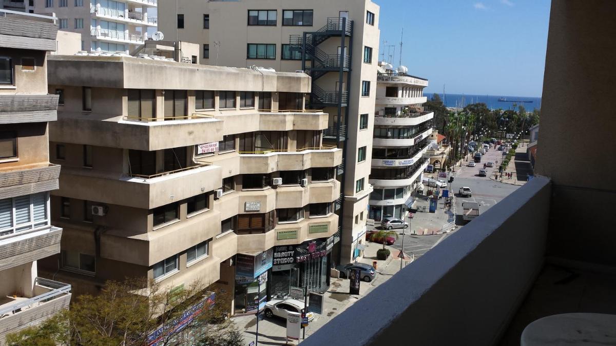Francis Apartments - Housity