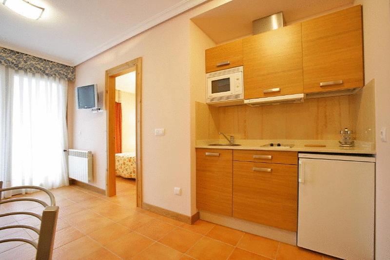 Apartamentos La Barzana - Housity