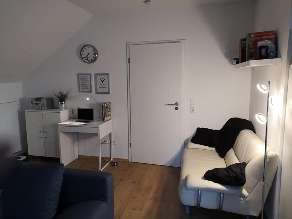 Haus am Hang; Ferienwohnung Fernblick - Housity