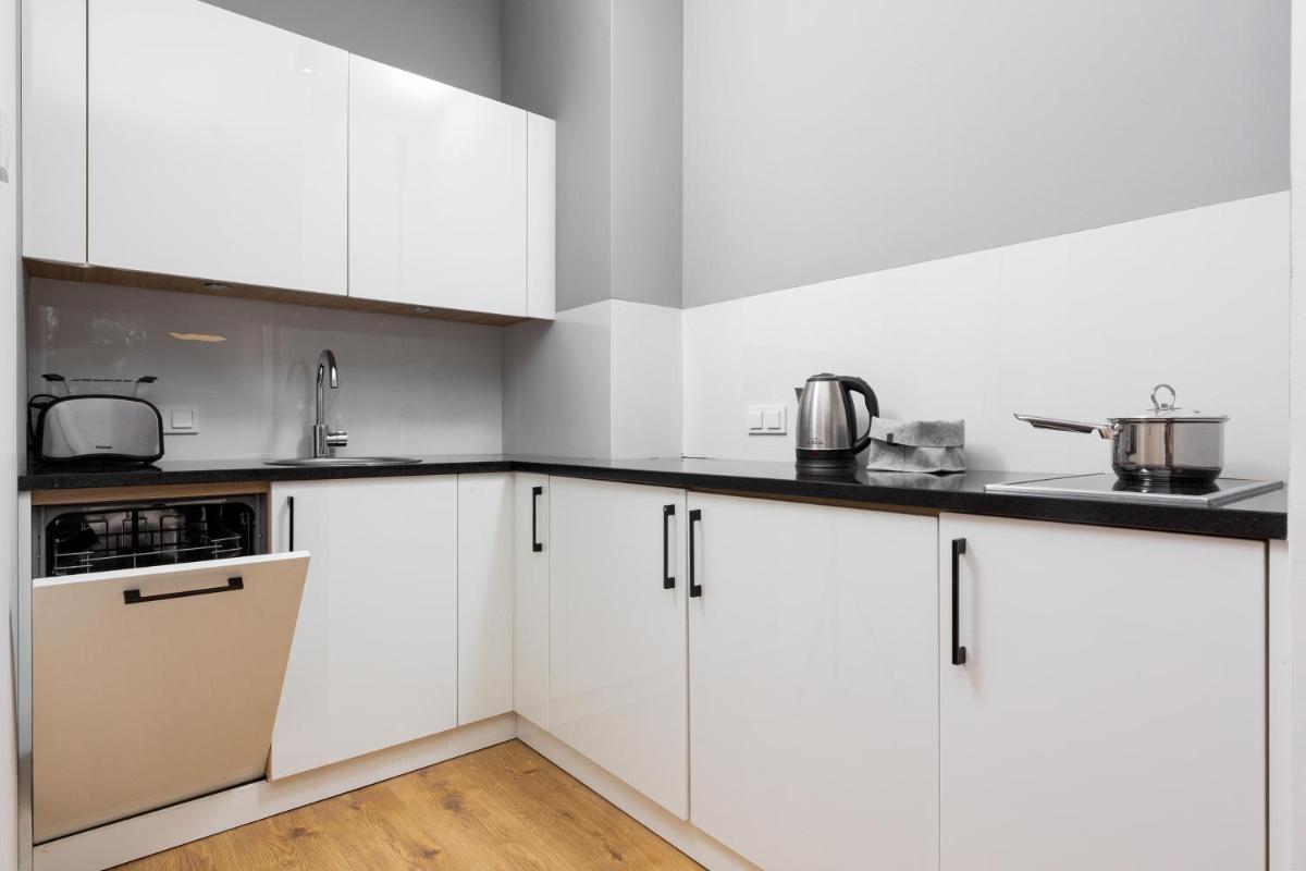 Sławińska Apartment Warsaw Wola by Noclegi Renters - Housity