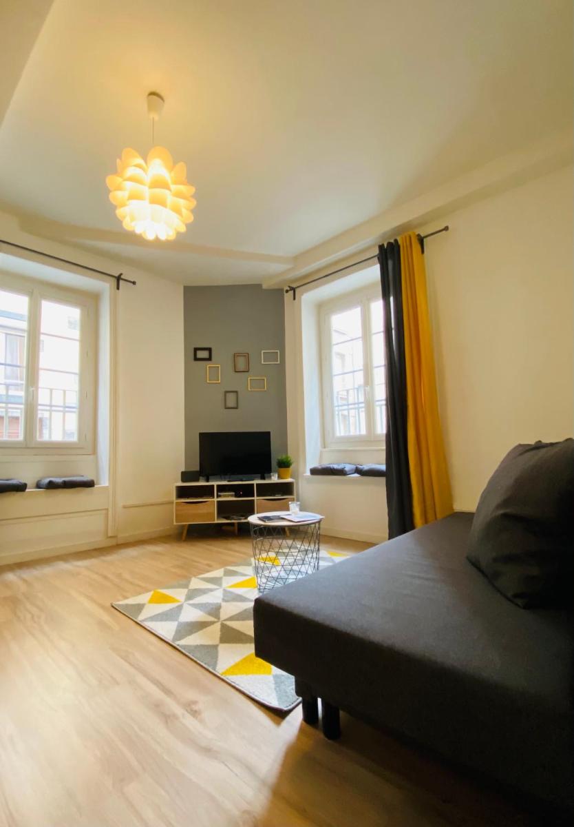 Nid Douillet sur plateau central - Housity