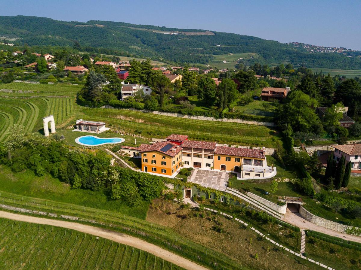 La Fonte degli Dei - Housity