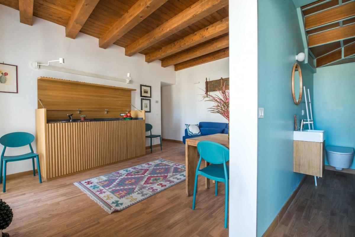Cassaro Apartment con Terrazza by Wonderful Italy - Housity