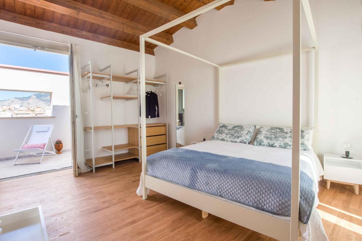 Cassaro Apartment con Terrazza by Wonderful Italy - Housity