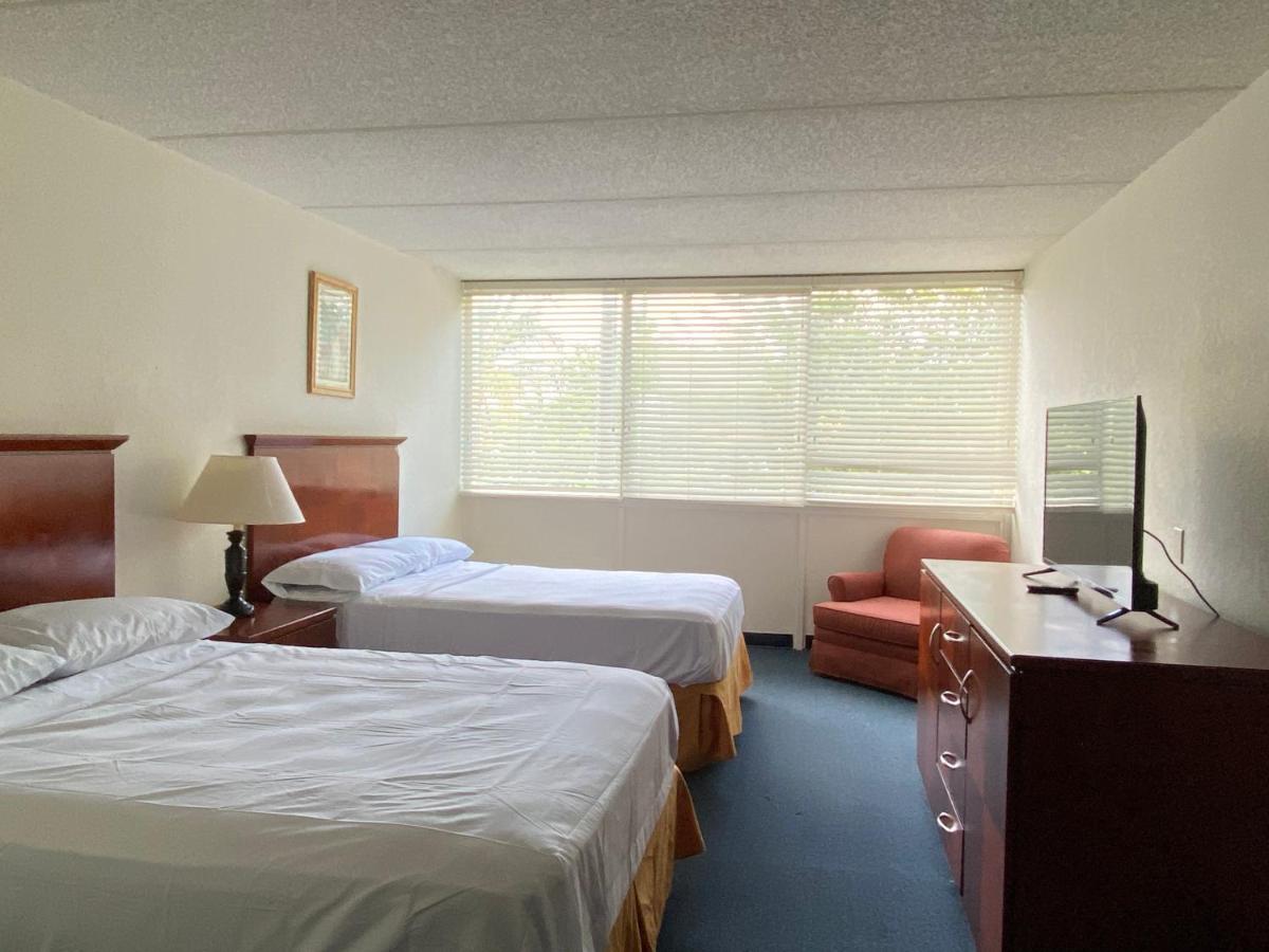 Miami Gardens Inn & Suites - Housity