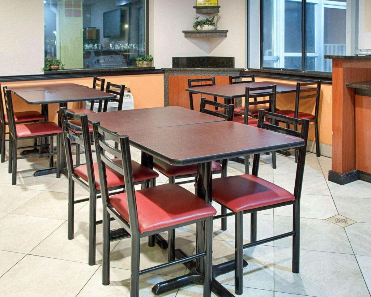Rodeway Inn Florence - Cincinnati South - Housity