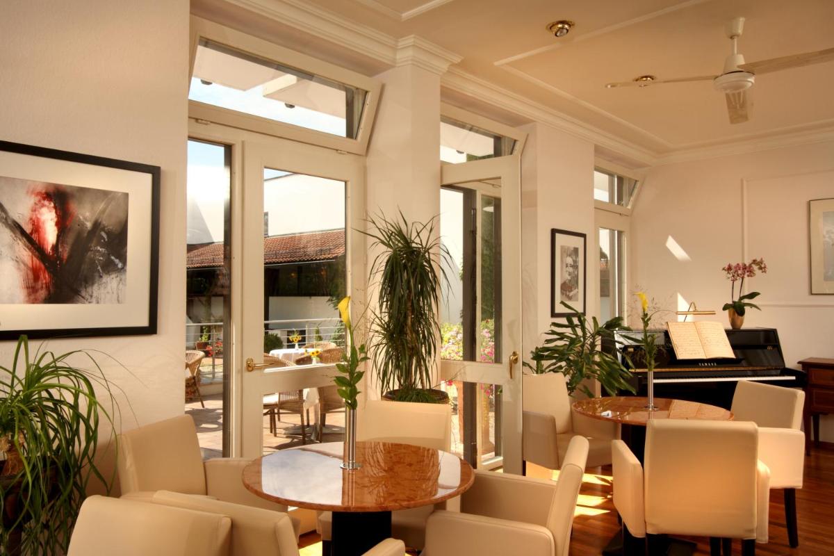 Hotel Hofmark - Housity