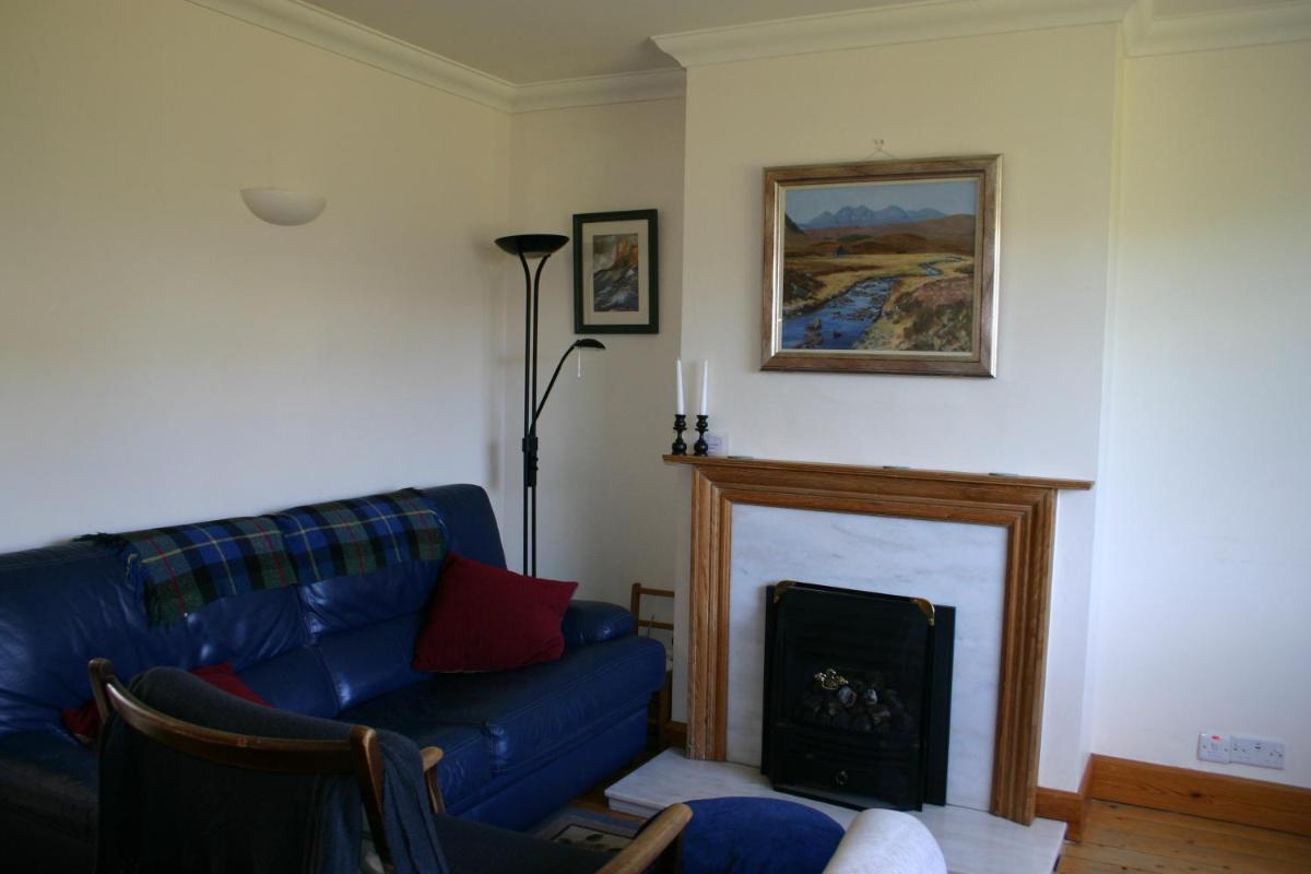 Garden Cottage - Housity