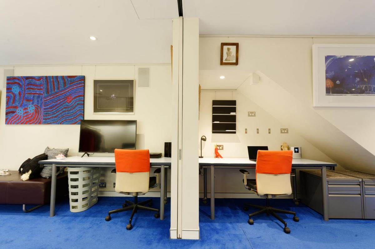 Luxe Executive Suite with breakfast and snacks in Paddington near Rushcutters Bay, Darlinghurst, St Vincents - Housity