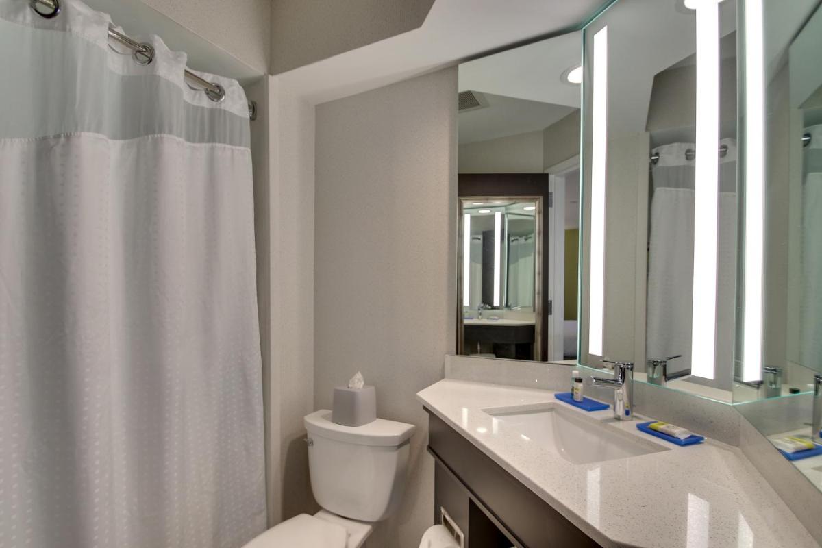 Holiday Inn Express Fishkill-Mid Hudson Valley by IHG - Housity