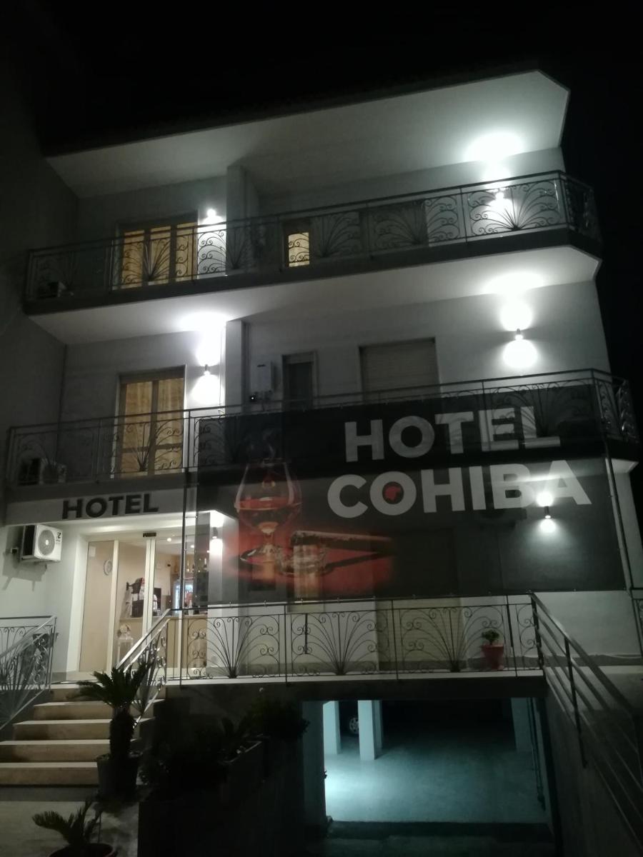 HOTEL COHIBA - Housity