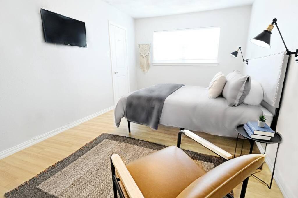 The Resting Space + FREE ARBORETUM TICKETS - Housity
