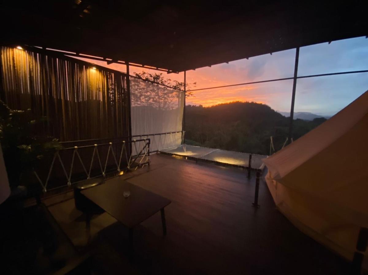 Tanoshi Glamping In Khao Sok - Housity