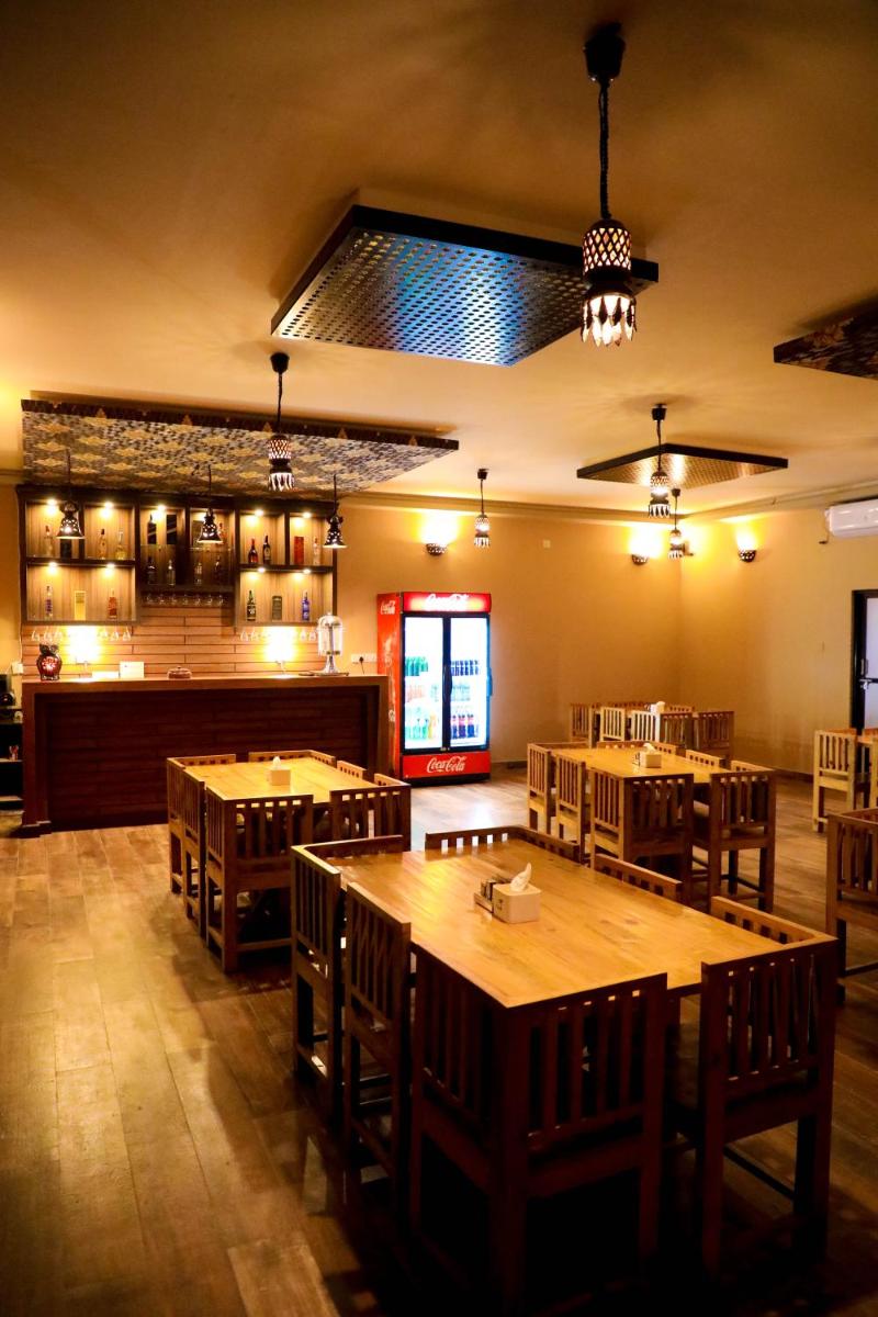 Hotel the Narayani - Housity