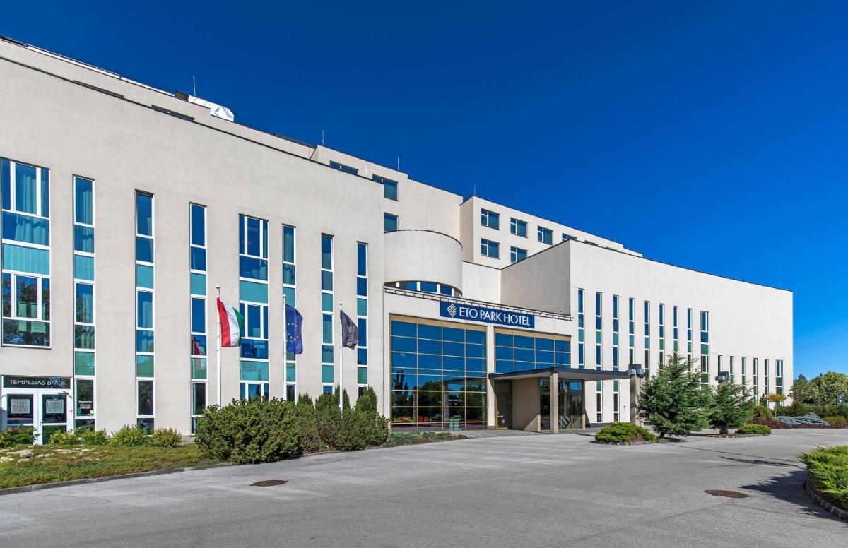 Suitetrails - ETO Park Hotel Business & Stadium