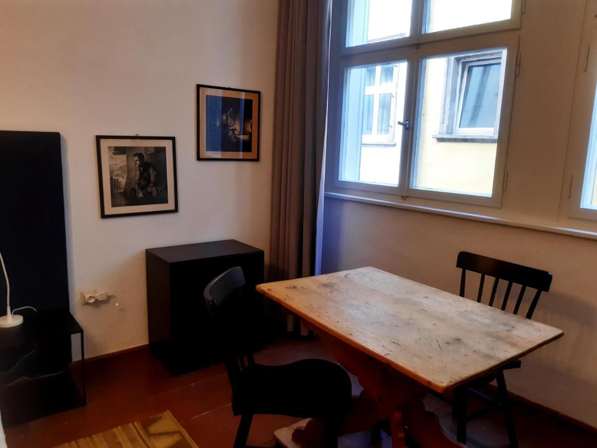 Lawien Goldenstern Residence - Housity