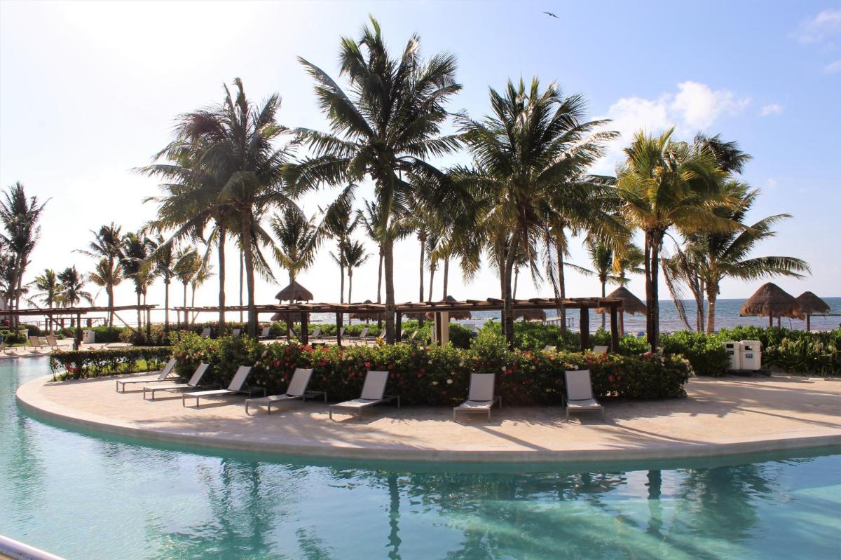 BlueBay Grand Esmeralda-All Inclusive - Housity