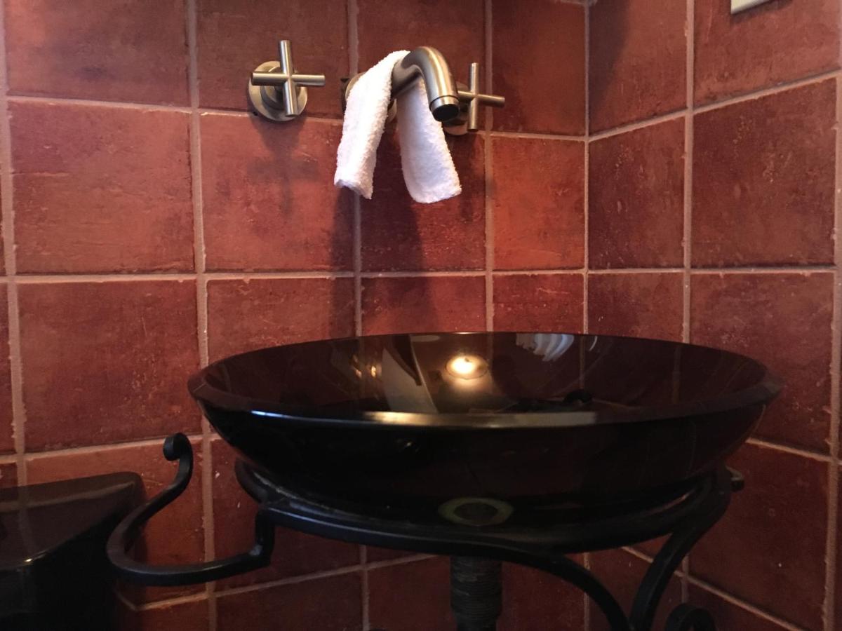 The Jewel of Little Havana - 2S - Housity