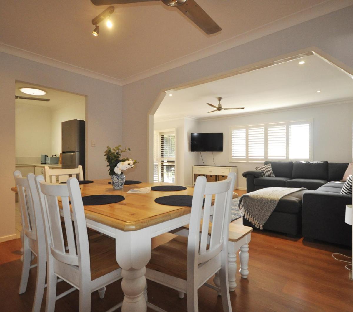 Island Time - Housity