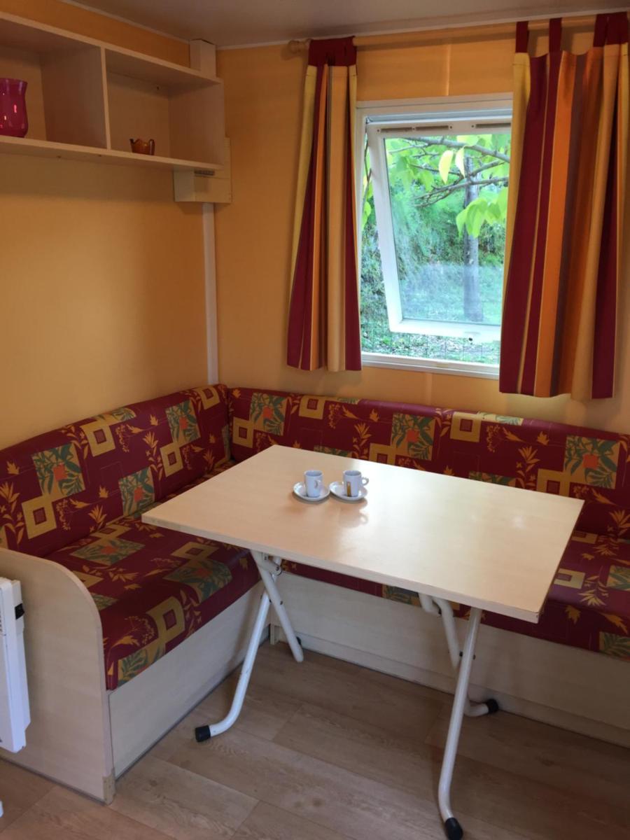 Camping les Orangers - Housity