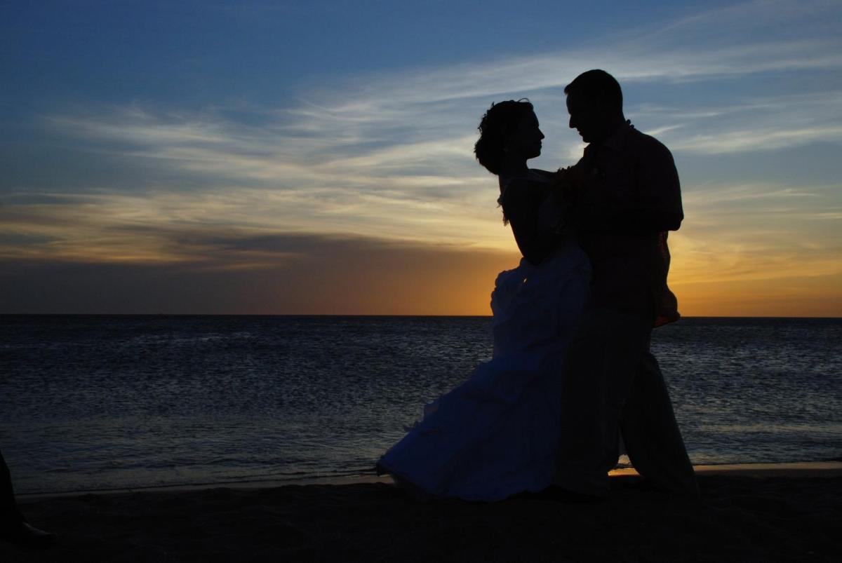 Holiday Inn Resort Fort Walton Beach by IHG - Housity