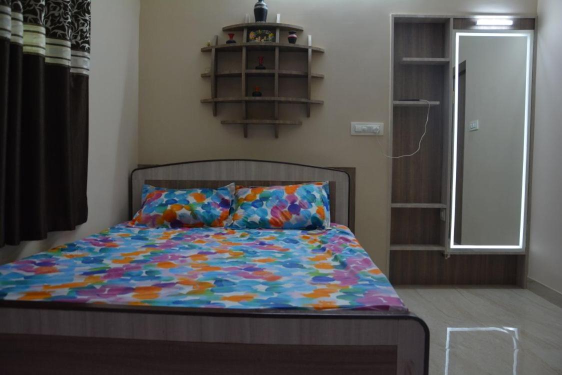 Service Apartment - Housity