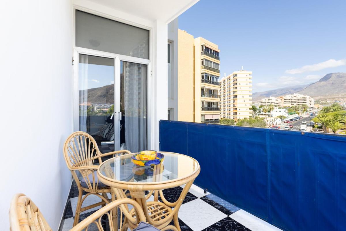 Home2Book Design Los Cristianos - Housity